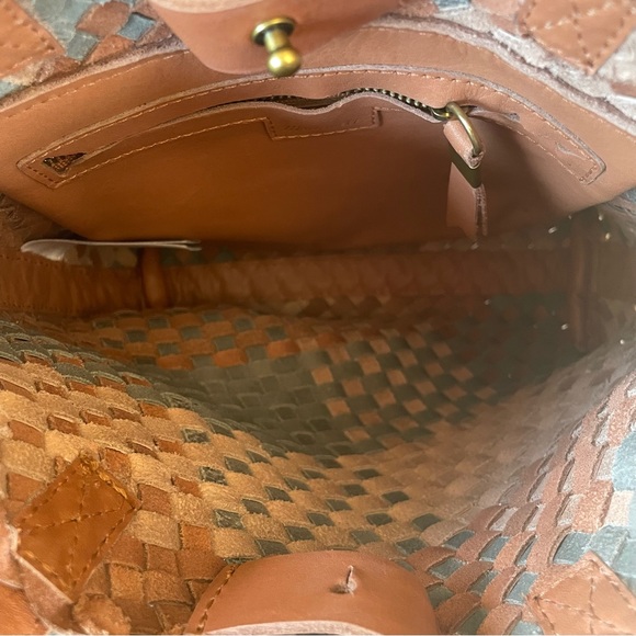 MADEWELL rare woven leather small transport crossbody - Picture 8 of 10